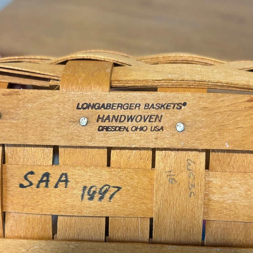 Longaberger Tea Basket with two protectors, product tag, and optional liner - Picture 2 of 9